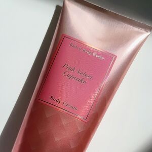 Bath & Body Works Pink Velvet Cupcake Body Cream Lotion